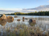 mökki järven rannalla