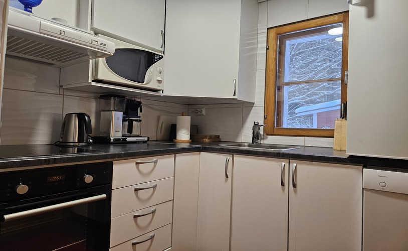 mökki makuuhuoneella