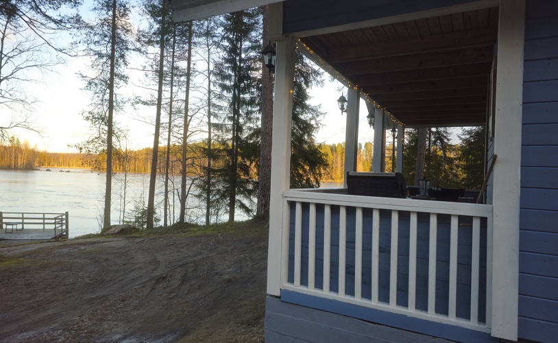 mökki Kyyveden rannalla