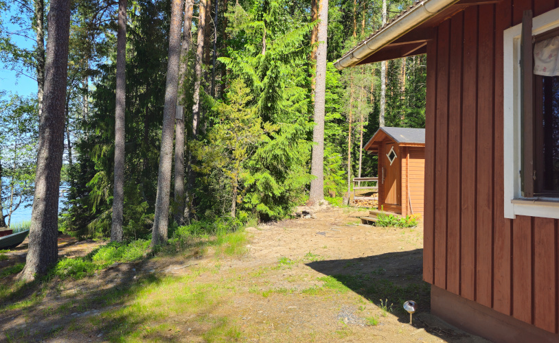 vuokramökki järvimaisemalla